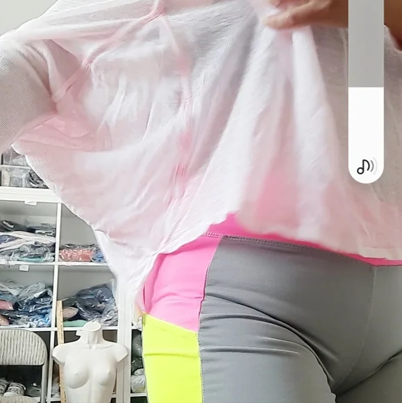 We The Free Pink Oversized Lightweight Knit Small Top - Picture 8 of 16